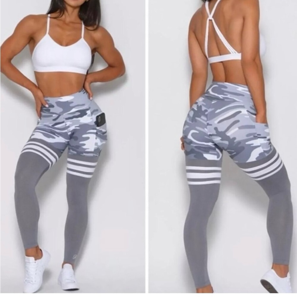 Bombshell Thigh High Leggings with pockets. Gray & White Camo. Size SMALL.